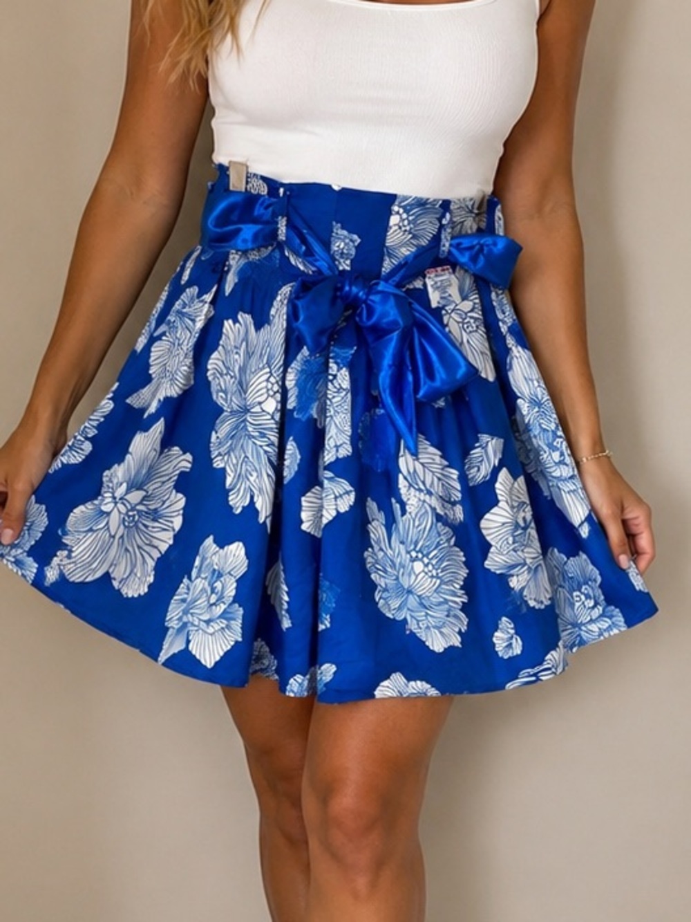 NWT Candy Couture Blue & White Floral Paperbag Mini Skirt | Satin Bow | Small
